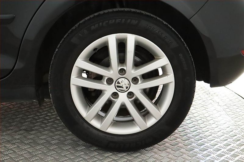 Volkswagen Golf Plus (2010) 1.6 TDI, Tempomat - fotka 15 z 19
