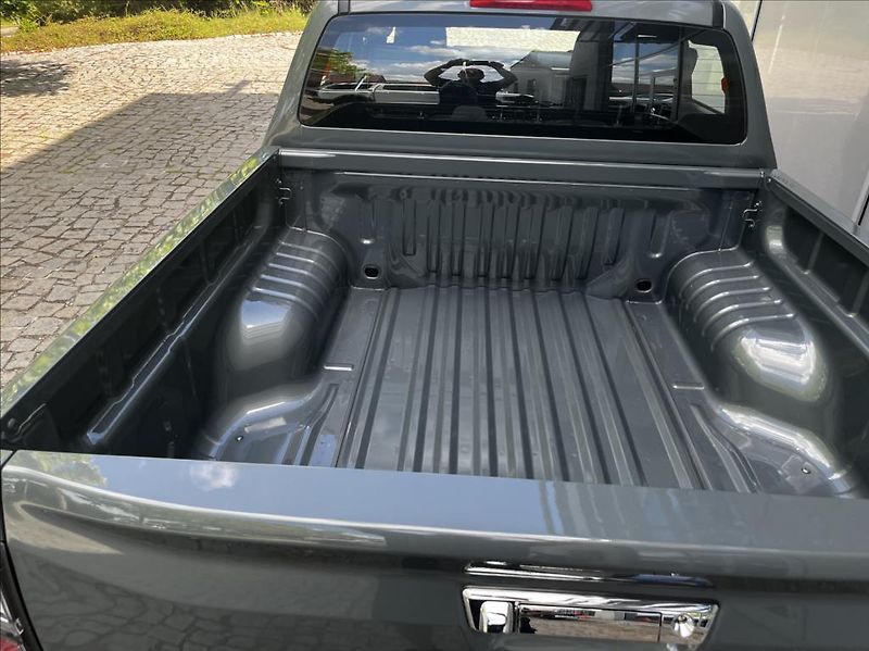 Isuzu D-Max 2,2 Double Cab  8A/T LSE MY26 - fotka 33 z 39