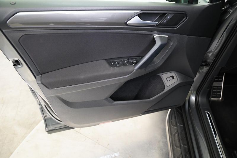 Volkswagen Tiguan - fotka 12 z 30