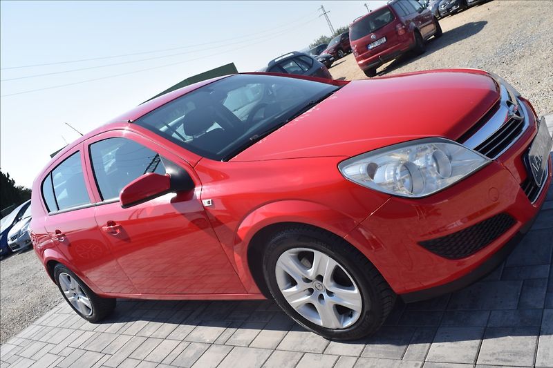 Opel Astra 1,4 i 66KW KLIMA ALU VÝHŘEV - fotka 4 z 50