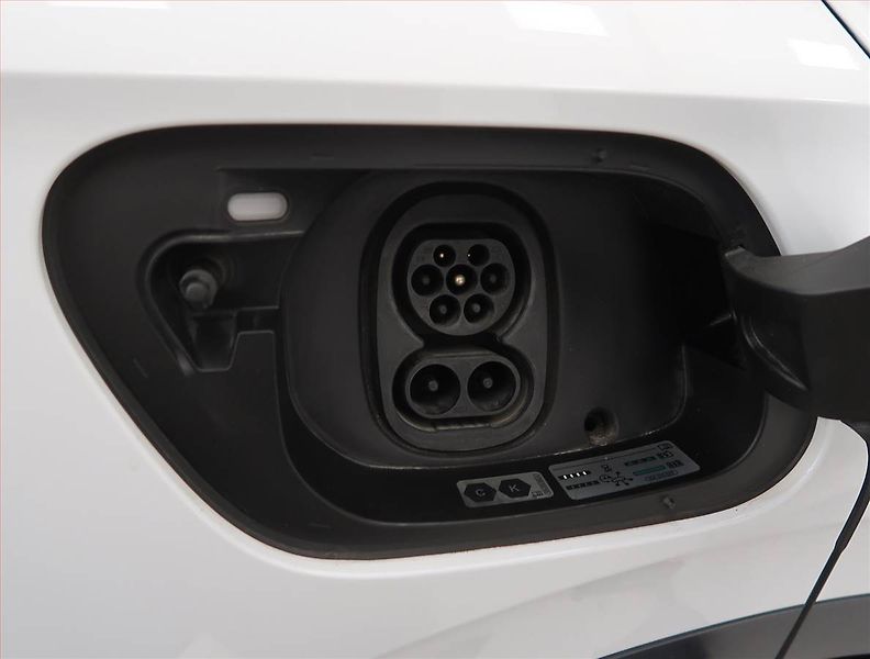 Volkswagen ID.4 (2021) Pro Perf. (82 kWh), SoH 93% - fotka 25 z 26