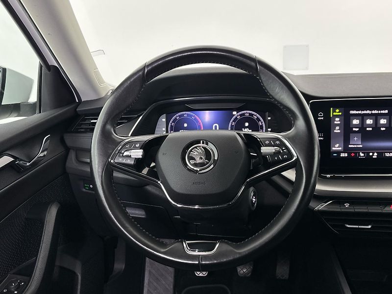 Škoda Octavia Ambition - fotka 18 z 27