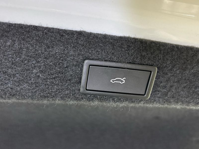 Škoda Octavia Top Selection DSG - fotka 29 z 30