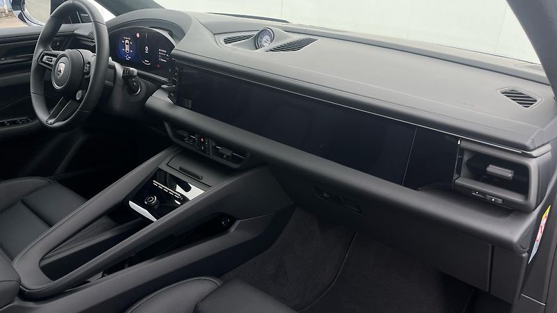 Porsche Macan (2025) Turbo - fotka 23 z 30