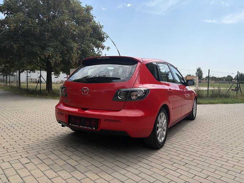 Mazda 3 1.6 Sport - fotka 10 z 27