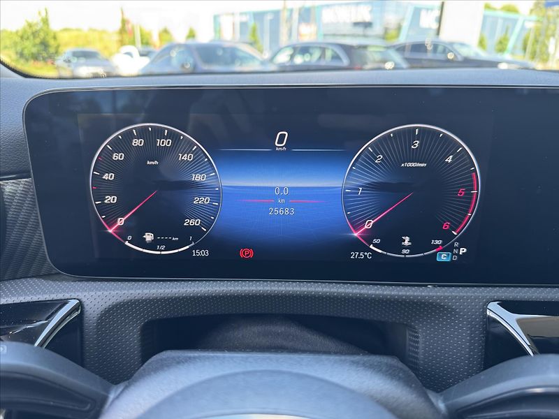 Mercedes-Benz Třídy A 200d Progressive - fotka 7 z 26