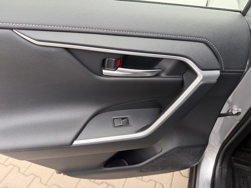 Toyota RAV4 2.5 HSD e-CVT AWD Comfort - fotka 22 z 28