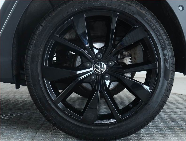 Volkswagen Taigo (2024) 1.5 TSI - fotka 15 z 19
