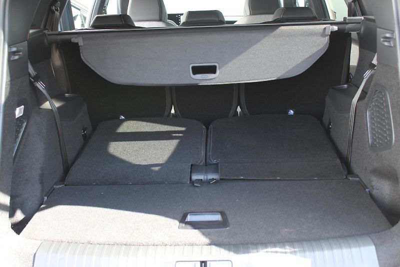 Peugeot 5008 (2026) ALLURE Hybrid 145 e-DCS6 - fotka 18 z 33