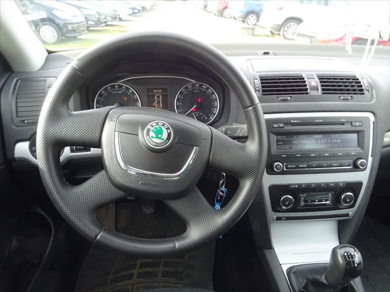 Škoda Octavia 1,9 TDi 77 kW BLS - fotka 10 z 19