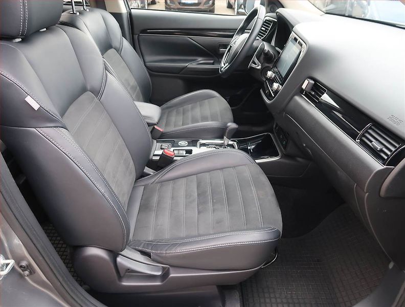 Mitsubishi Outlander (2020) 2.0 - fotka 9 z 18