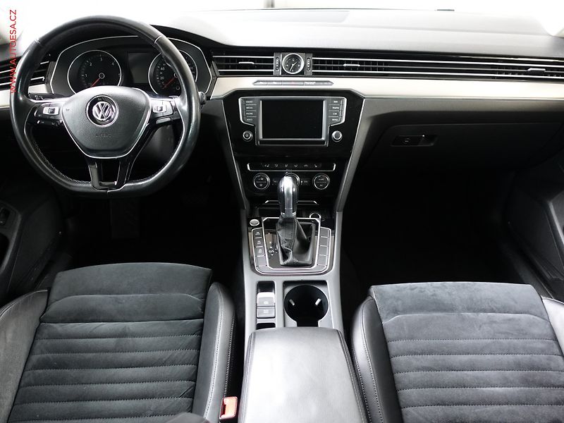 Volkswagen Passat (2015) 2.0TDI 4x4, ČR, DSG, navi - fotka 8 z 23