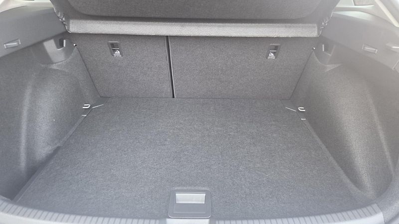 Volkswagen Taigo People 1,0 TSI 85 kW 7DSG - fotka 25 z 26