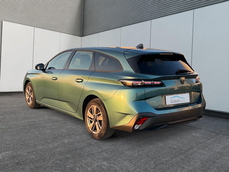 Peugeot 308 (2022) ACTIVEPACK 1.2PT 96kW CZ DPH - fotka 3 z 25