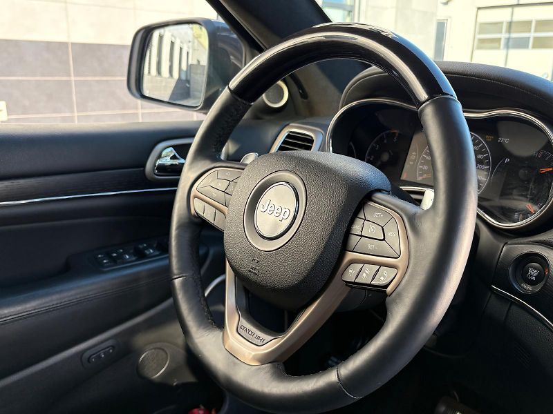 Jeep Grand Cherokee 3.0 CRD 184 kW 4X4 SUMMIT, ČR - fotka 56 z 59