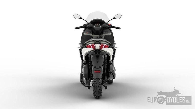 Piaggio (2026) MP3 310 E5+ AKCE - fotka 8 z 15