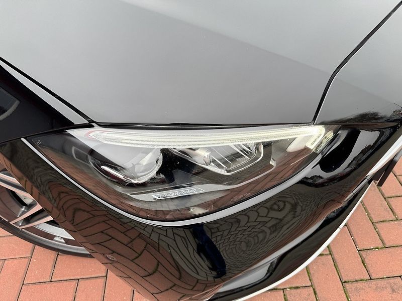 Mercedes-Benz Třídy C (2022) 220d AMG Ad.LED Navi Kamera - fotka 38 z 50