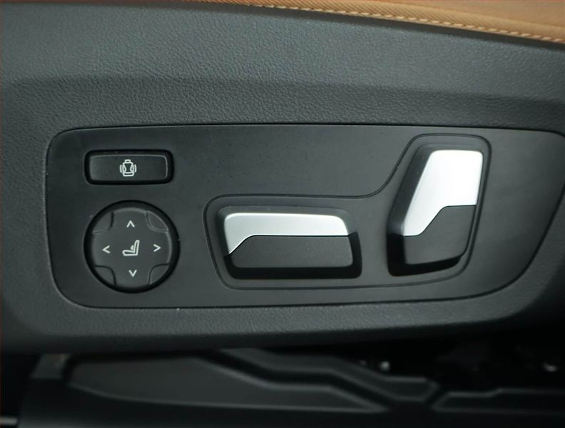 BMW iX3 (2021) 80 kWh - fotka 17 z 27