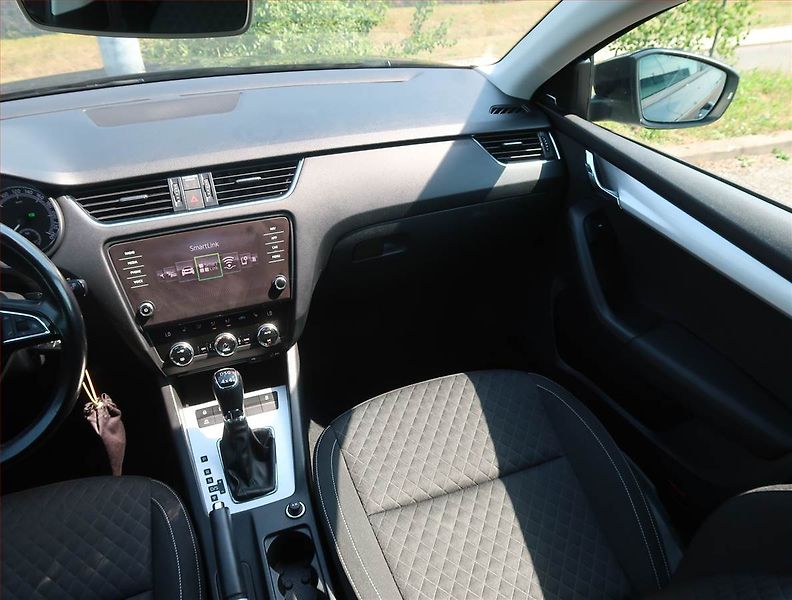 Škoda Octavia (2017) Ambition Plus 2.0 TDI, 4X4 - fotka 8 z 19