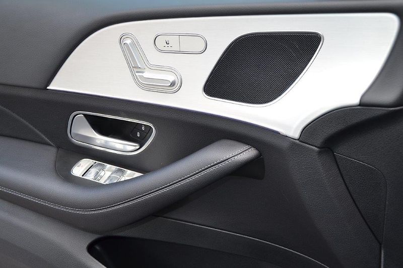 Mercedes-Benz GLE 350.de Plug-in Hybrid AMG 4Mat - fotka 14 z 46