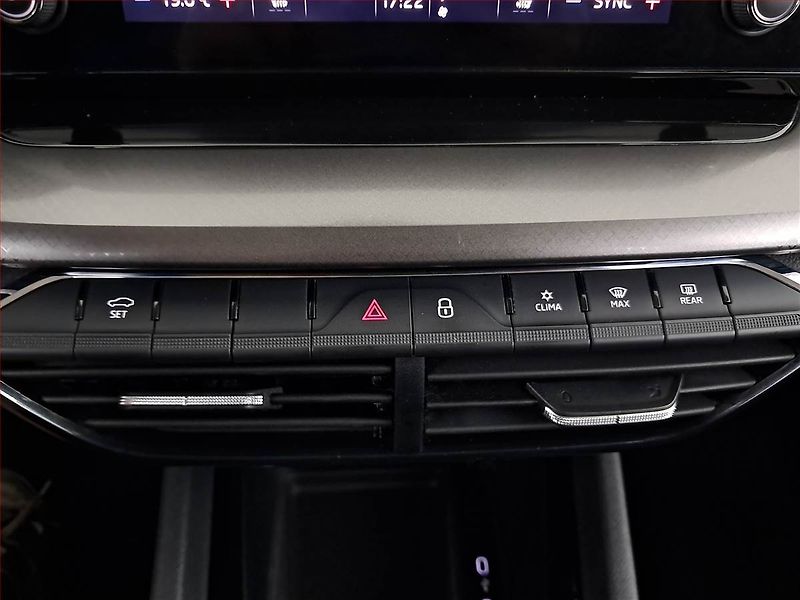 Škoda Octavia (2021) 2.0 TDI, Tempomat - fotka 16 z 20