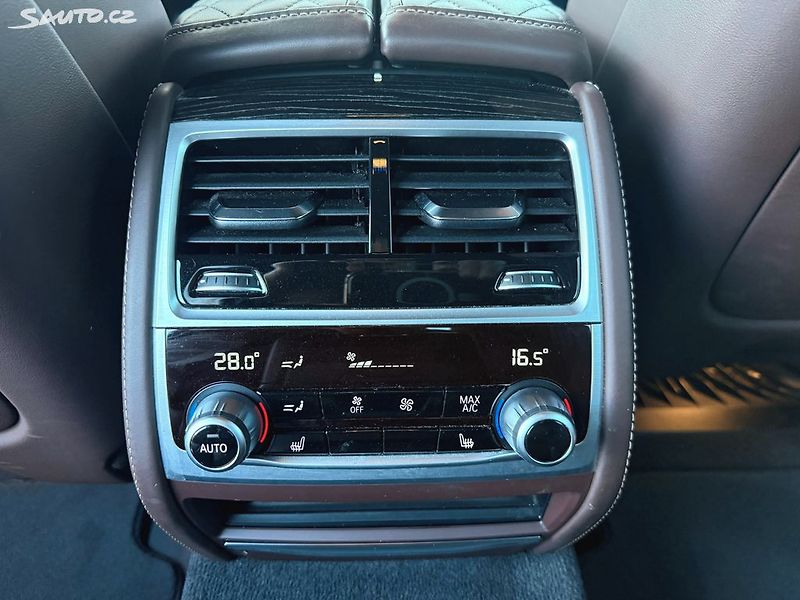 BMW Řada 7 730D koupeno v ČR DPH - fotka 40 z 50