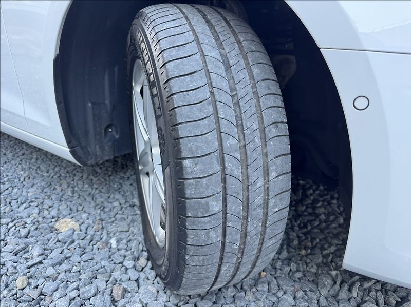 Audi A4 2,0 40 TDI Quattro ACC DPH ČR - fotka 47 z 50
