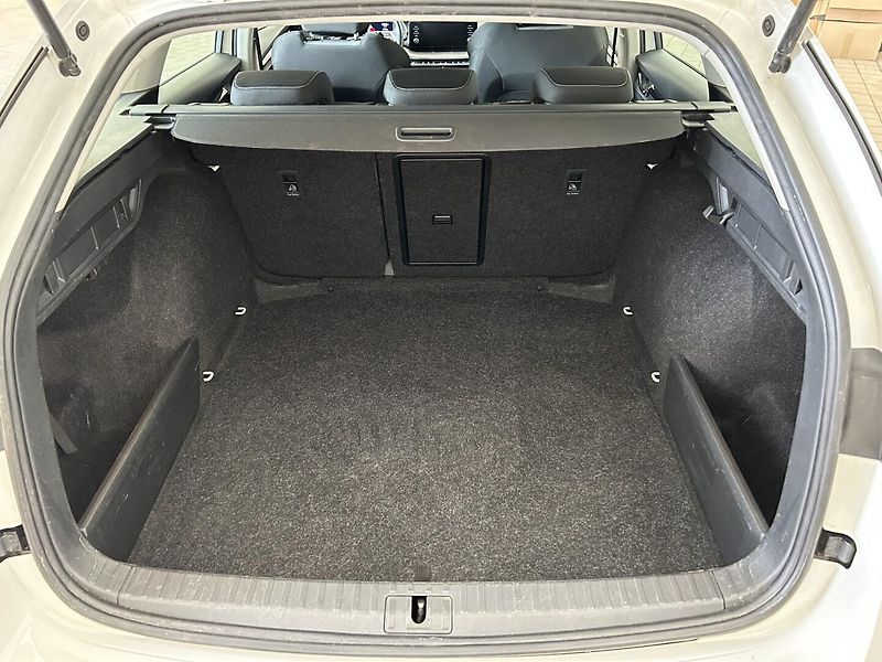 Škoda Octavia 1.5 TSI  Ambition   Plus - fotka 23 z 28