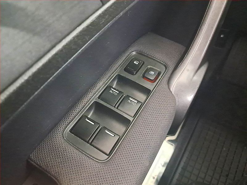 Honda CR-V (2009) 2.0 i, 4X4, Tempomat - fotka 15 z 15