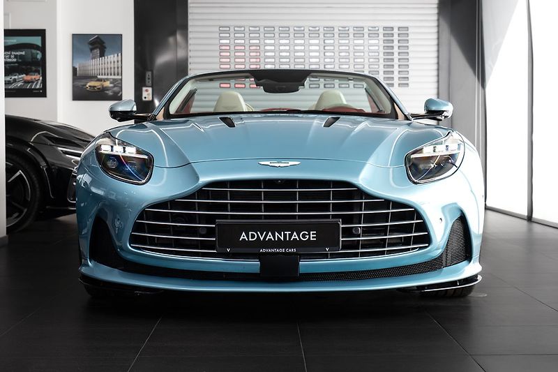 Aston Martin DB12 Volante - fotka 2 z 28