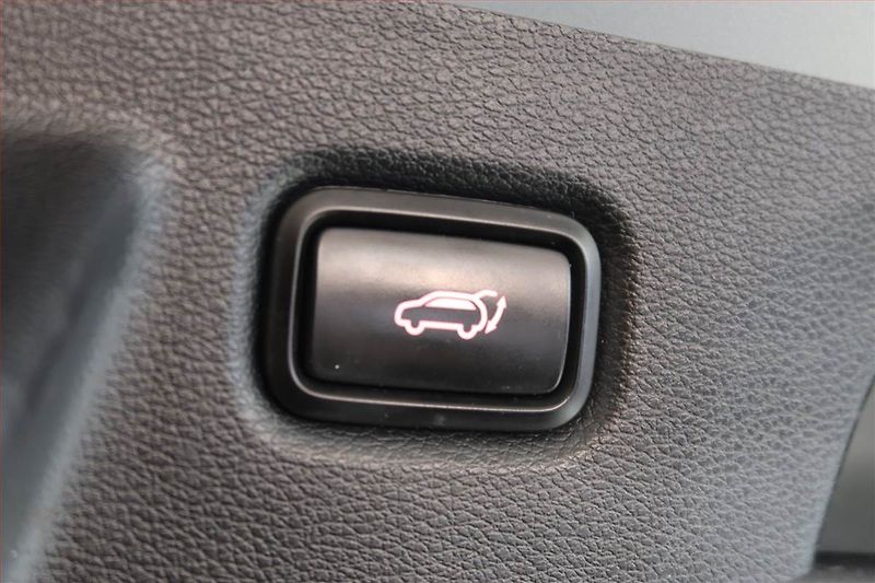Kia XCeed (2019) 1.6 T-GDI, Automat, Serv.kniha - fotka 19 z 20