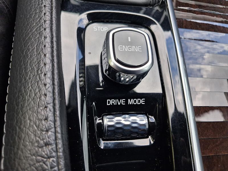 Volvo V90 (2017) 2,0 D5 173kw SERVISKA TOP STAV - fotka 37 z 51