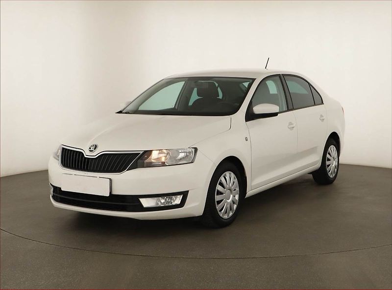 Škoda Rapid (2013) 1.2 TSI, Park. senzory - fotka 2 z 12