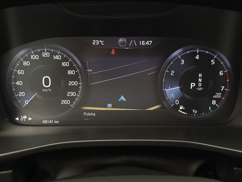 Volvo XC40 T3 MOMENTUM CZ 1.maj - fotka 16 z 47