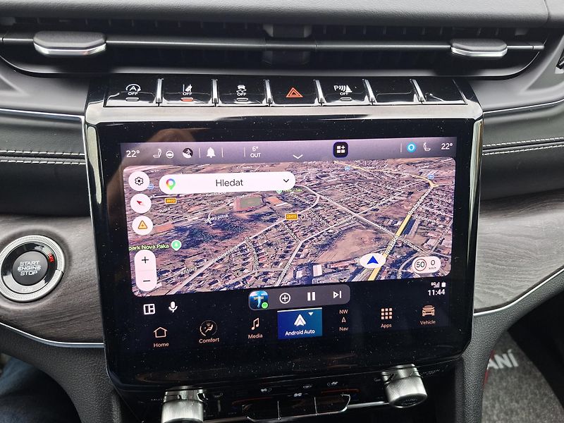 Jeep Grand Cherokee (2021) 3,6LV6 4X4 LONG OVERLAND 6míst - fotka 27 z 36