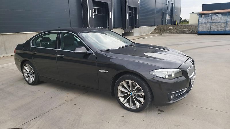 BMW Řada 5 (2014) 520d,X-drive,volat-608 081 843 - fotka 2 z 19