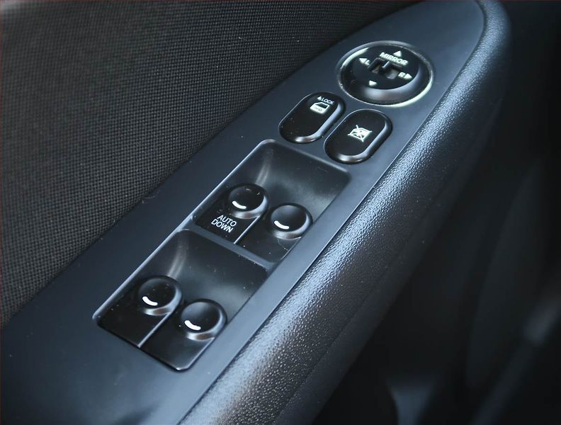 Hyundai i30 (2009) 1.4 CVVT, Serv.kniha - fotka 14 z 16