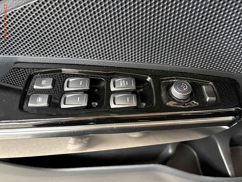SsangYong Tivoli (2022) 1.5 T-GDi, 1.maj,ČR, AC - fotka 12 z 15
