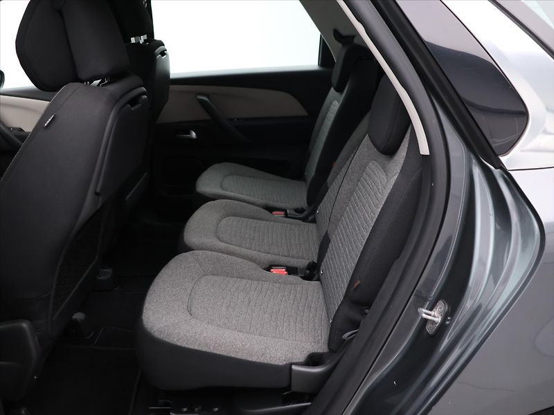 Citroën C4 Picasso 1,6 HDi 88kW Aut. Feel CZ - fotka 14 z 30