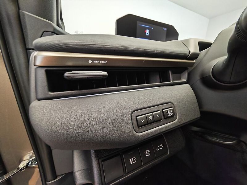 Toyota bZ4X Touring EL 4x4 Executive - fotka 31 z 49