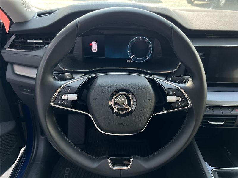 Škoda Octavia 2,0 TDi Ambition LED záruka - fotka 23 z 28