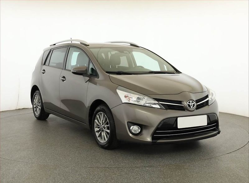 Toyota Verso (2017) 1.8 Valvematic, Automat - fotografie inzerátu
