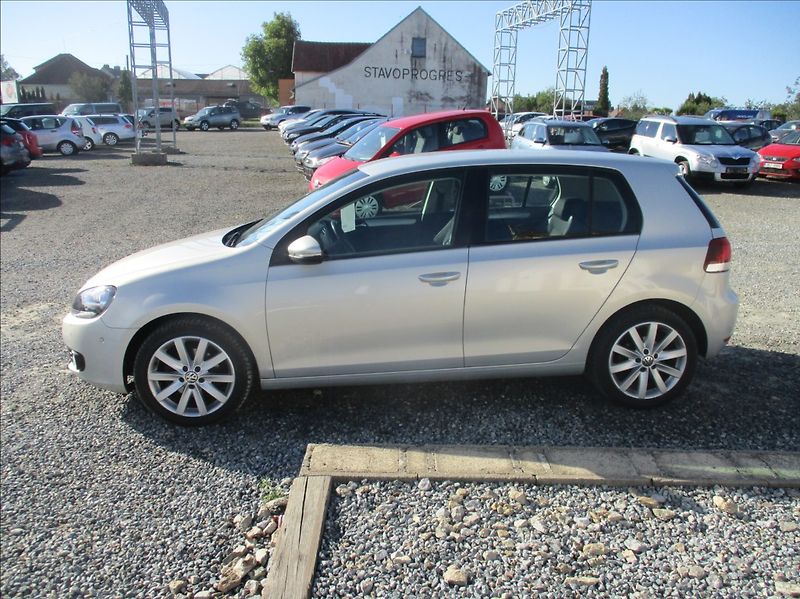 Volkswagen Golf 1,4 TSI, Highline, aut. klima, - fotka 4 z 24
