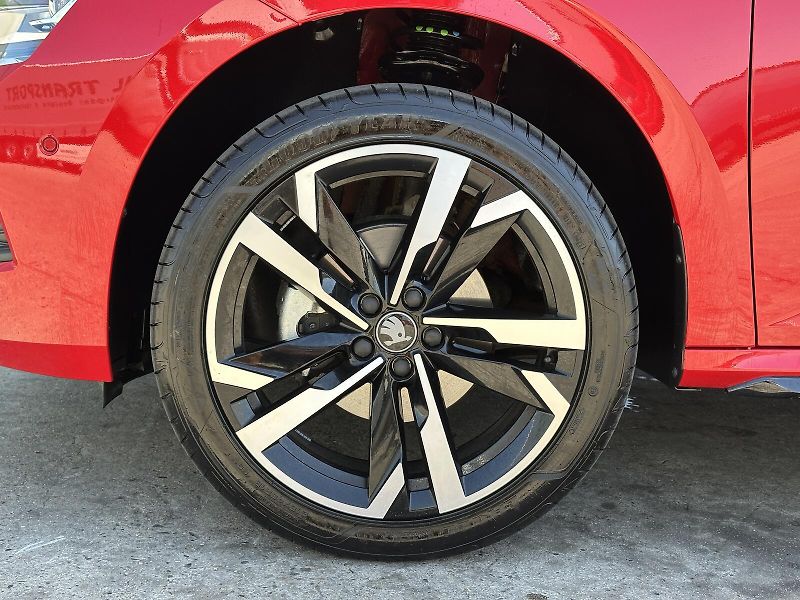 Škoda Kamiq 1.5TSi DSG Monte Carlo 150PS M - fotka 12 z 47