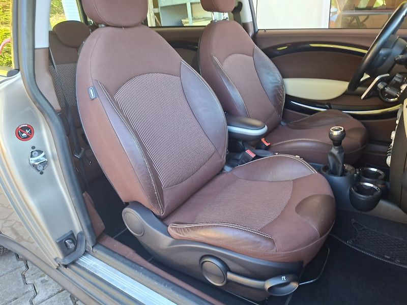 Mini Clubman (2009) 1.6i 88kW -VYHŘ.SED.-P.SENSORY - fotka 18 z 32