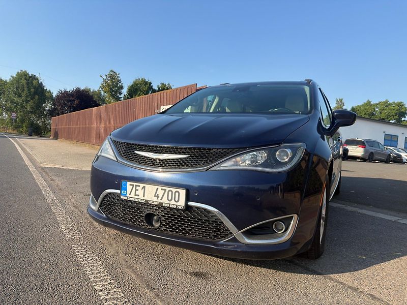 Chrysler Pacifica (2018) 3,6 Limited LPG Radar 360 2018 - fotka 6 z 20