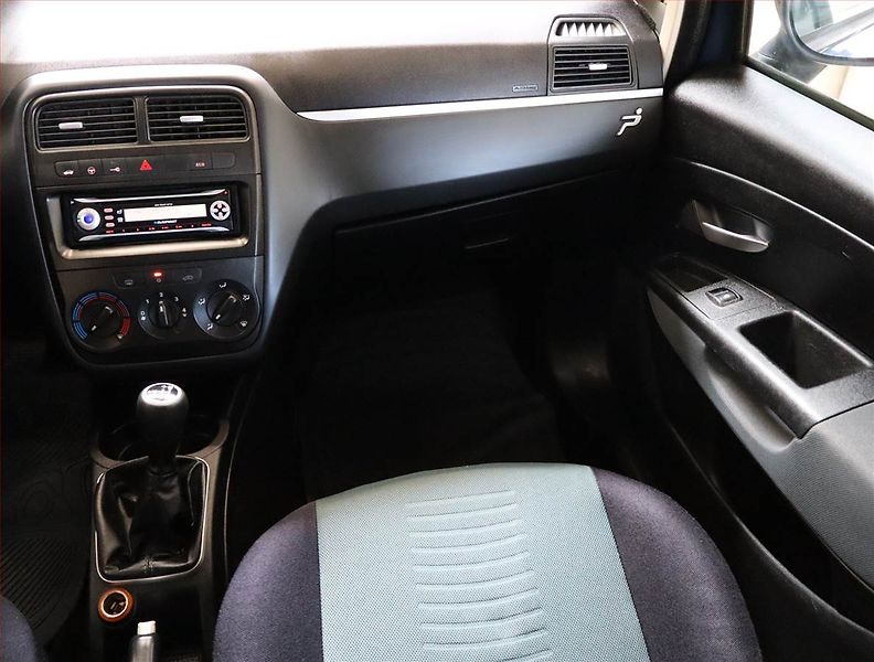 Fiat Punto (2007) 1.4, Automat, po STK - fotka 8 z 15