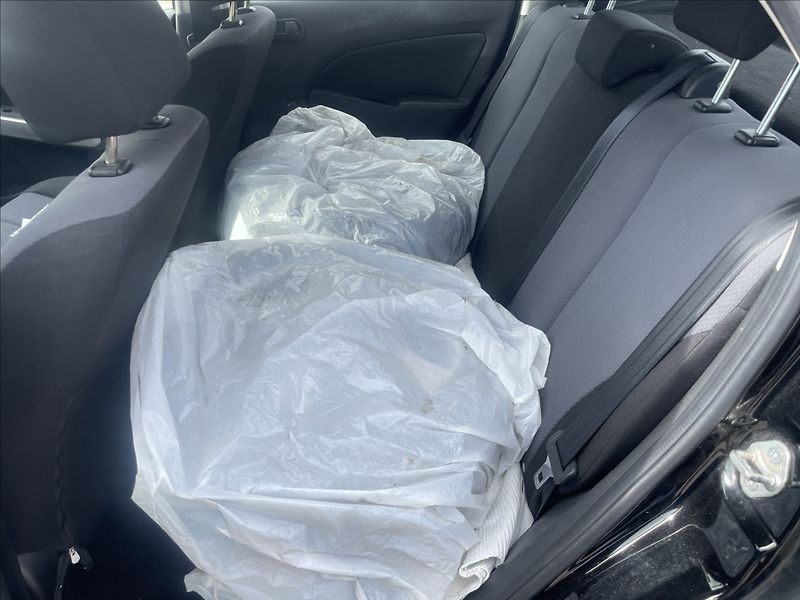 Mazda 2 1,4 i 55kw Klima ABS po STK - fotka 8 z 29