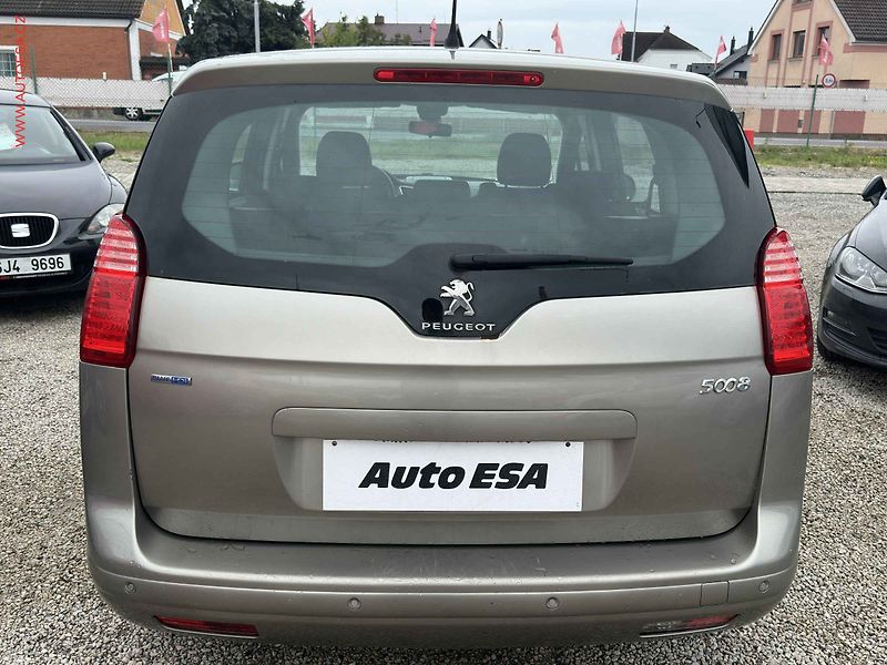 Peugeot 5008 (2015) 1.6 HDi, Navigace - fotka 5 z 20