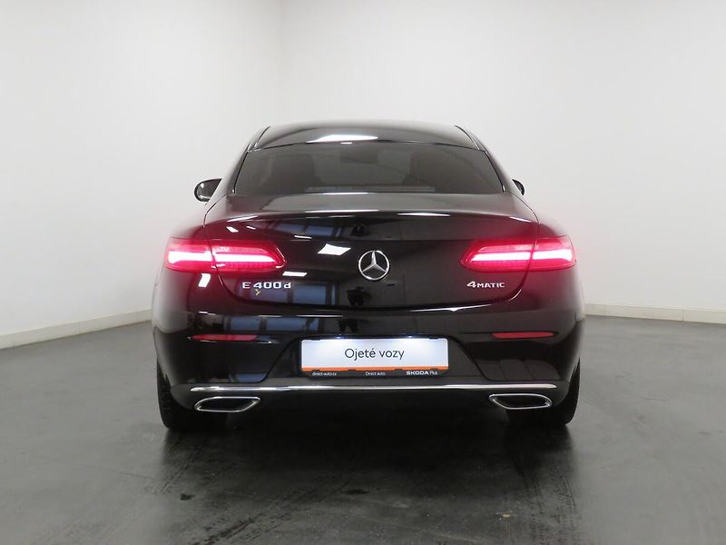 Mercedes-Benz Třídy E - fotka 6 z 27